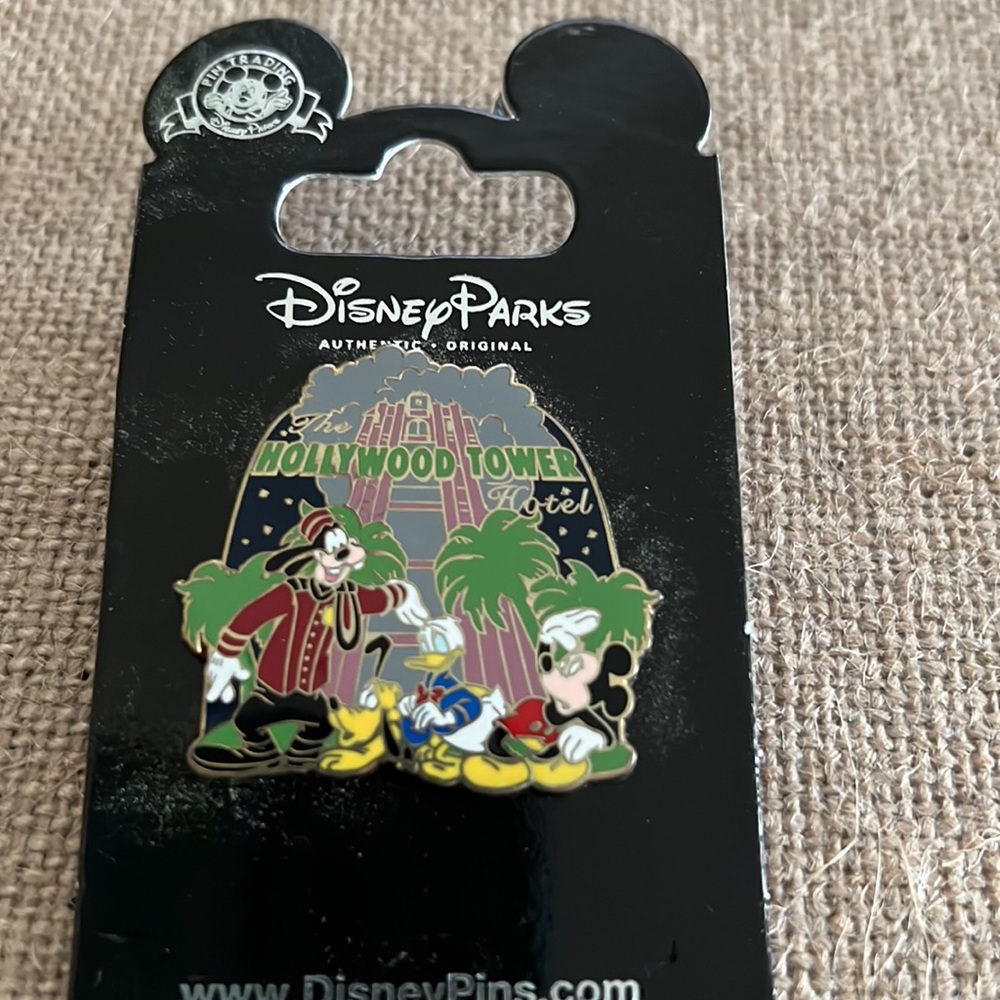 Hollywood Tower Hotel Pin